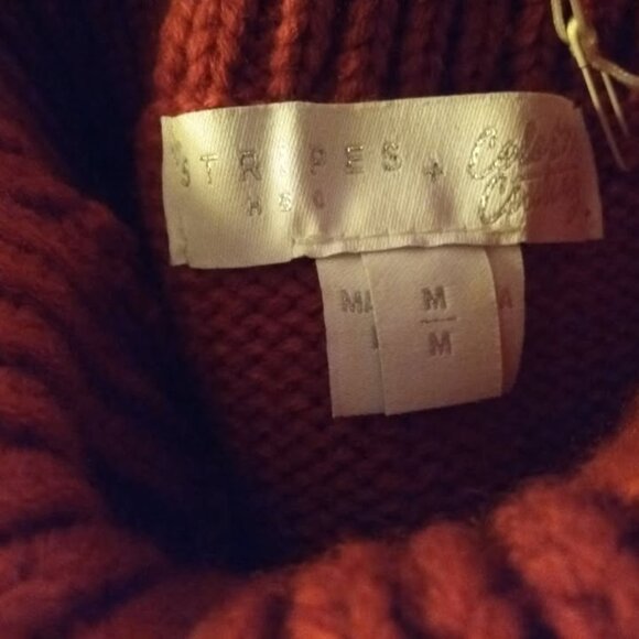 New Hudson Hudson's Bay Stripes Red Festive Pom Pom Dog Sweater Coat Sz M - Picture 7 of 7